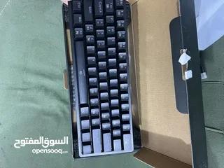  2 كيبورد ريد راكون Red Ragon RGB نوعيه ممتازه  مستخدم قليل نضافه 95‎%‎ السعر 45قفل ملاحضه:لايوجد توصيل