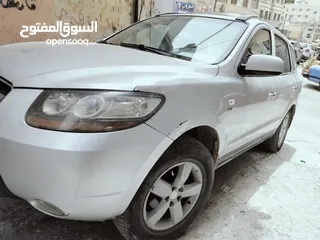  3 جيب سنتافيه للبيع بحالة ممتازة جدا جدا موديل 2008، لون فضي