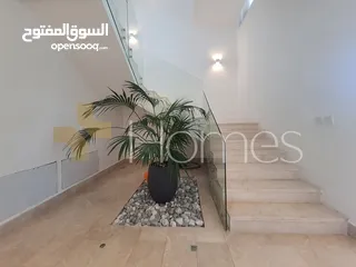  20 فيلا مع مسبح للبيع في طريق المطار بمساحة بناء 940م