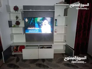  1 طاوله شاشه للبيع بدون شاشه