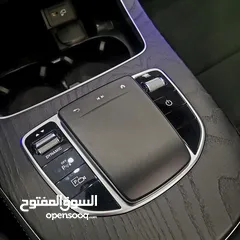  17 Mercedes Benz E300de AMG 2021/2020