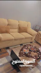  2 طقم كنب 7 مقاعد بحالة جيدة - بسعر مميز !