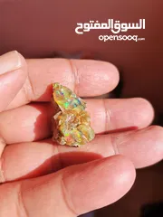 5 حجركريم اوبال ملتي كلر ناري Opal gemstone