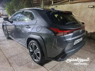  5 لكسز UX250H هايبرد 2022