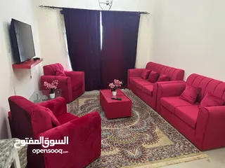  2 محمود سعد)غرفة وصالة للايجار الشهري في الشارقة التعاون بفرش فندقي ثاني ساكن بتشطيب ممتاز