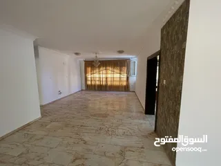 11 عمارة للبيع فل عقبة تاسعة جمعيات شقتين كل شقة 200 متر+ تسوية 80 متر بسعر مغري مساحة الارض 476
