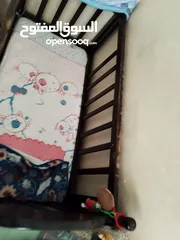  3 تخت اطفال خشب لاتية تقيل وتخت معظن هزاز تقيل وجديد