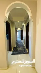  11 شقه فاخره للبيع في شفا بدران بالقرب من جامعة العلوم التطبيقيه
