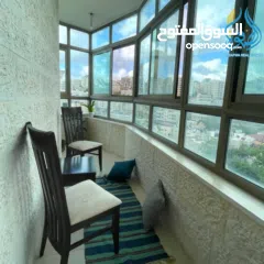  5 شقه مميزه للايجار تبعد خمس دقائق عن وسط