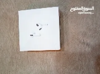  1 سماعات AirPods