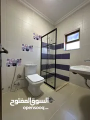  11 شقه تستحق المشاهده فارغه للايجار ضاحيه الرشيد مكونه من 4غرف نوم - مطبخين- مدخل خاص  سوبر ديلوكس