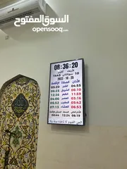  8 تركيب ساعات المساجد على شاشة تلفزيون