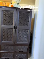  16 عفش نظيف بداعي الترحيل للبيع المستعجل بسعر جيدمكون من خزانه وكومدينه عدد 2وتخت مجوز مع فرشه