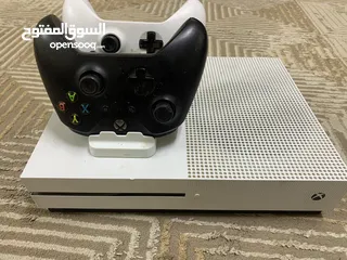  1 اكس بوكس وان اس مستعمل اشي بسيط شبه جديد