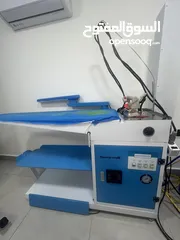 3 ماكينات خياطة للبيع و مكوى استخدام عدة مرات فقط شبه جديد