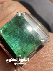  1 خاتم فضه  رجالي عيار 925 صياغه يدويه  بحجر الزمرد الكولومبي الطبيعي عالي الجوده جدا غير معالج