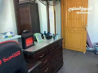  3 غرفة نوم خشب لاتيه بسعر مغري جدا جدا التواصل على رقم في الوصف