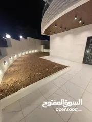  8 شقة طابق ثالث للبيع في الجبيهة 156م (شقتين في الطابق) على 3 شوارع من المالك