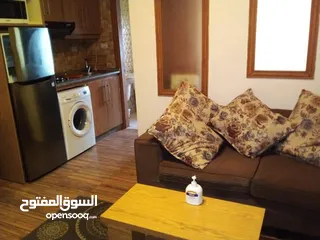  13 ستوديو للإيجار شارع الجامعه من المالك مباشرة