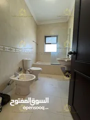  26 شقه فارغة - الرابية - 3نوم1ماستر - 200م - مطلة - قريبة من الخدمات العامة