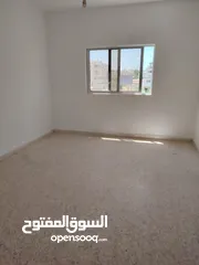  11 شقة للايجار جنوب ميدان الشهداء بسعر مغري