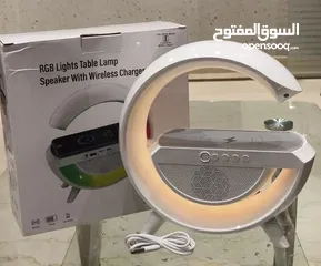  11 سماعة LED لاسلكية مع شاحن مدمج   استمتع بجودة صوت رائعة وإضاءة LED ملونة تضفي لمسة عصرية