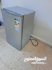  1 ثلاجة مكتب