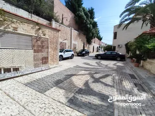  2 فيلا في ارقى احياء الكرسي للبيع