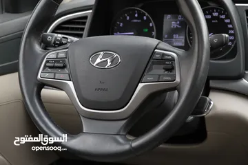  3 هيونداي النترا  موديل : 2017 سعة المحرك : 1.6L قطعة مسافة : 33.000 KM فحص كامل بدون ملاحظات