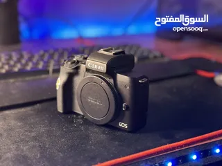  4 كاميرة canon m50
