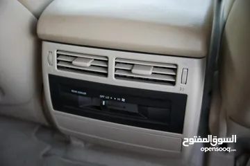  19 تويوتا لاند كروزر (GXR 2015 (V8 وارد صيانة الشركة ( طلب خاص 60th) مالك واحد بحالة الوكالة