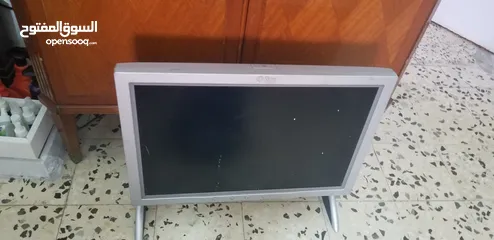  2 شاشة كمبيوتر احترافيه مميزه جدا نوعsun