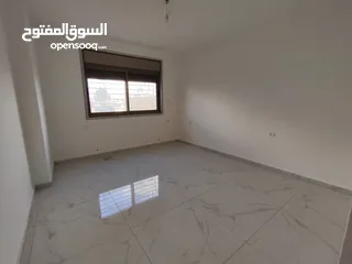  16 عااااججلل ششقة مع حححديقةةة غير مفروش للإيجار في عين مصباح