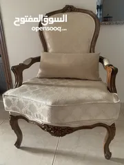  1 كرسي خشب عدد 2
