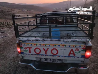  3 تويوتا هايلوكس