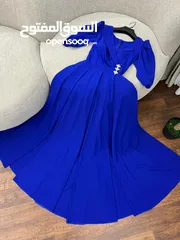  5 فستان سهرة نسائي متوفر باللونين الاحمر والازرق.