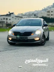  1 سكودا اوكتافيا 2019 فقط للبدل على جيبات