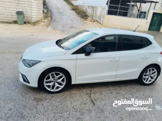  13 سيت ابيزا للبيع موديل 2022 SEAT lbizaFR بحالة الوكالة دهان شركة عداد قليل
