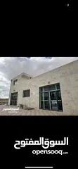  6 مجمع تجاري وطابق سكني مساحة البناء الأرضي (المجمع) 400 م2 والطابق الأول (سكني) 150 م