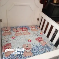  2 تخت بيبي مع خزانة ضرفتين خشب سويد