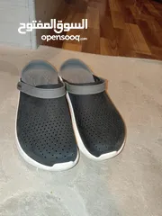  3 حذاء كروكس اصلي للبيع   Original Crocs shoes for sale