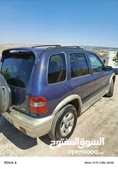  4 كيا سبورتج 2000 للبيع