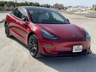  1 Tesla Model 3 Standerd Rang Plus (SR+) 2020