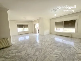  1 الرابية شقة فارغه للإيجار طابق ثالث مساحة 200 متر نظيفة بسعر مميز