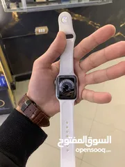  2 Apple Watch Series 6