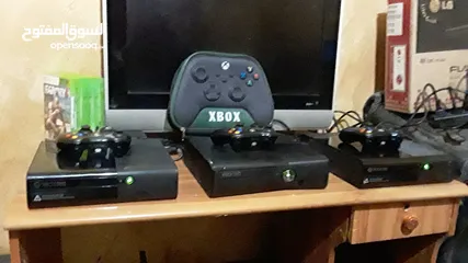  3 3 اجهزة XBOX 360 للبيع بسعر مغري