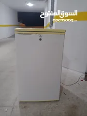  4 تلاجه بحاله الوكاله تلاجه مكتب ممتازه