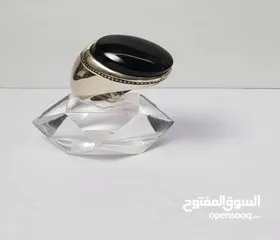  27 خاتم فاخرمصنوع يدويامن الفضة الخالصة(925) مزود بحجرالعقيق شجري طبيعي يتميز بنقوش فريدةعلي شكل شجرة ا