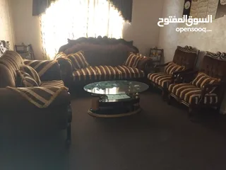  2 غرفة ضيوف خشب زان أصلي 100%مع طاولة وسط زجاج بحاله  جيده جدا