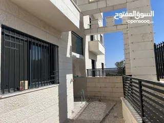  3 روف مميز للبيع في البيره في سطح مرحبا موقع ممتاز